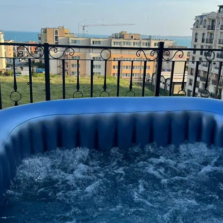 Vip 7 Sea View South Bay Apartmán *